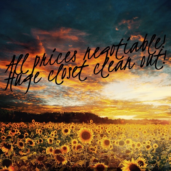 🌻CLOSET CLEAROUT🌻PLEASE READ🌻 - Picture 1 of 1